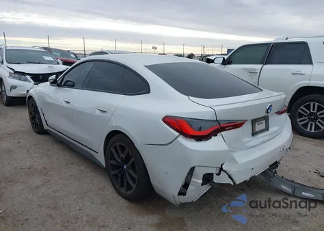 2022 BMW 430I Gran Coupe z USA, uszkodzony, nr VIN WBA63AV08NFM01152